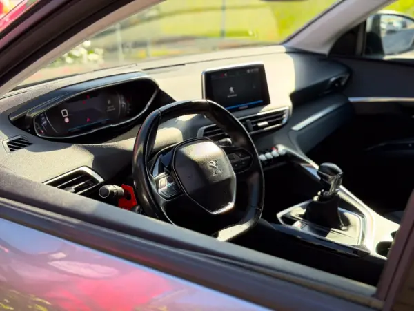 Peugeot 3008 1.5 BlueHDi Active 2