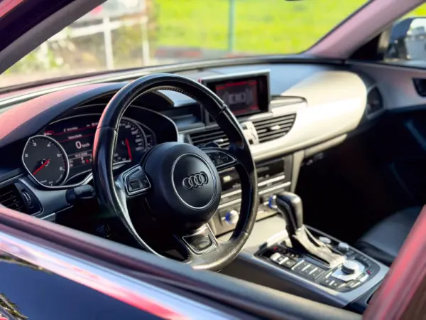 Audi A6 2.0 TDi S-line S tronic 2