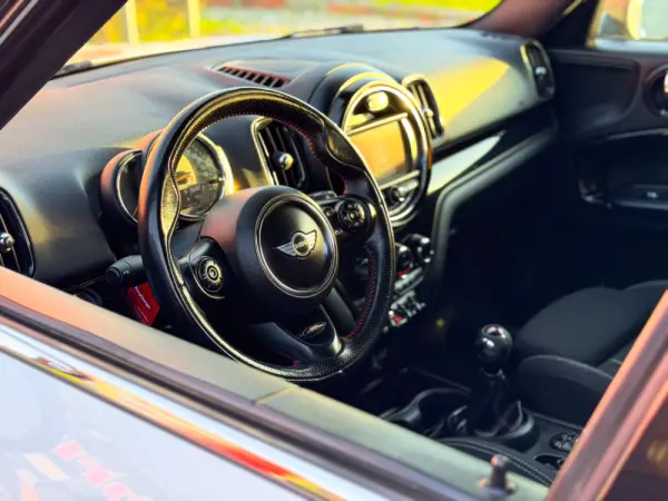 MINI Countryman One D Sport Edition 2