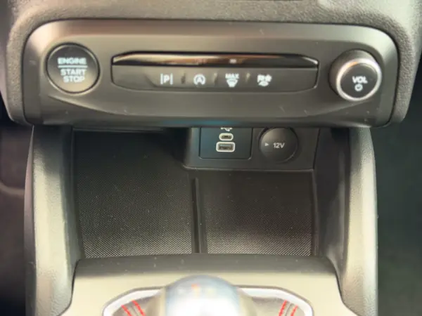 Ford Focus 1.0 EcoBoost MHEV ST-Line 25