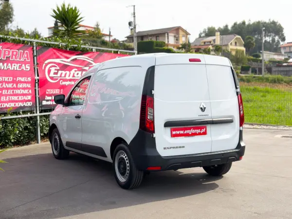 Renault Express 1.5 Blue dCi 7