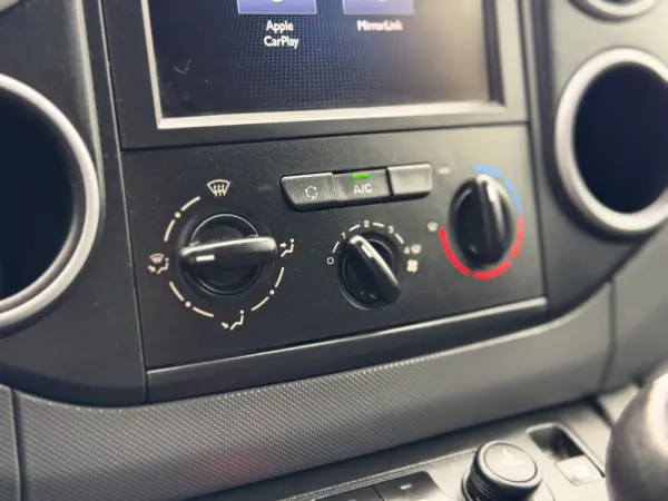 Peugeot Partner 1.6 BlueHDi Confort 19