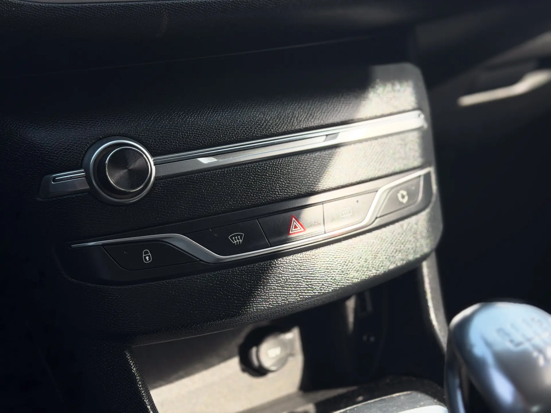 Peugeot 308 1.6 e-HDi Active J17 18