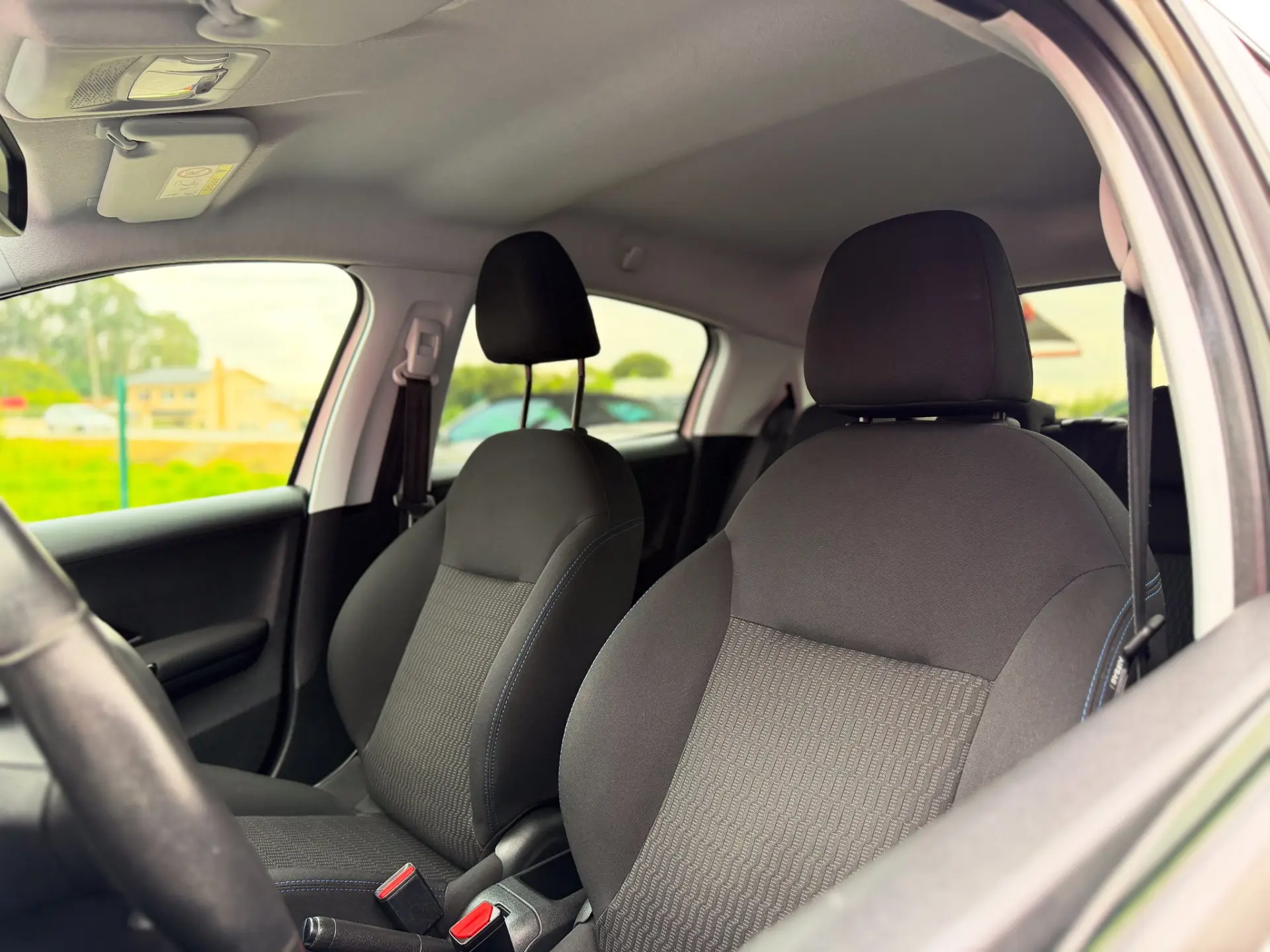 Peugeot 208 1.6 BlueHDi Style 14