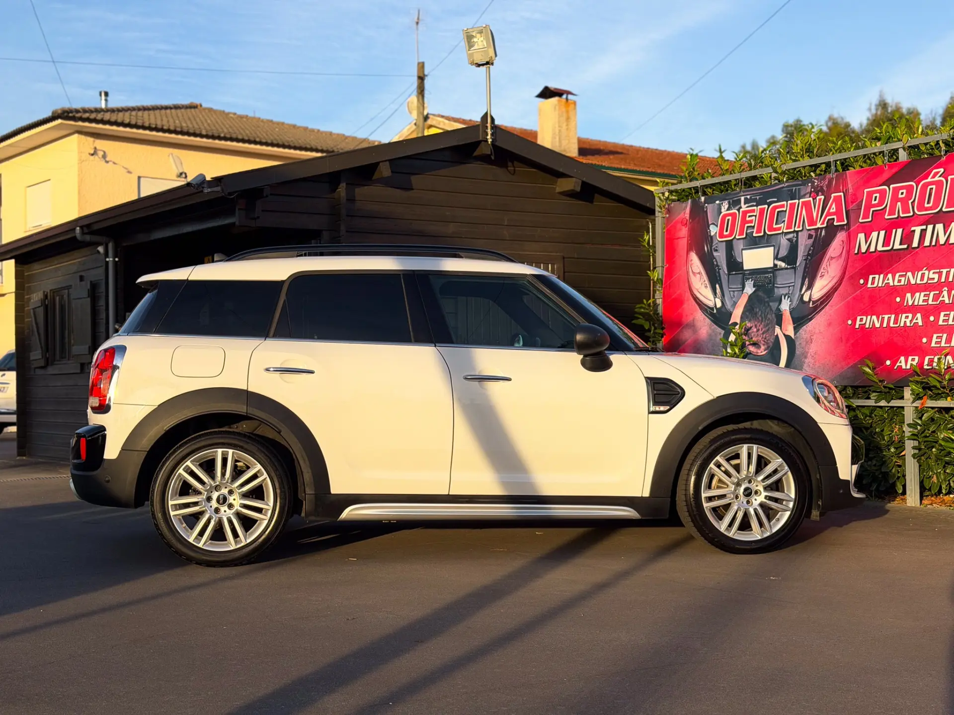 MINI Countryman One D Sport Edition 10