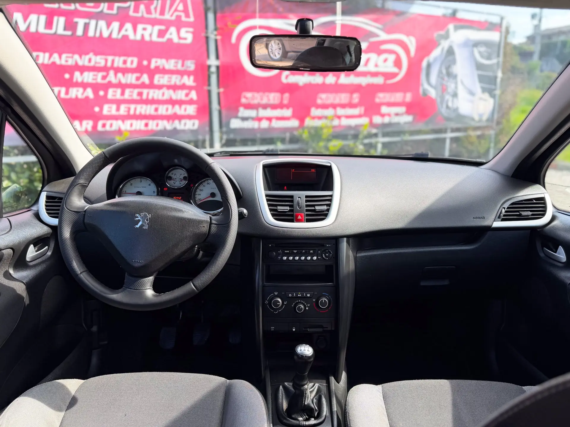 Peugeot 207 1.4 HDi Urban 16