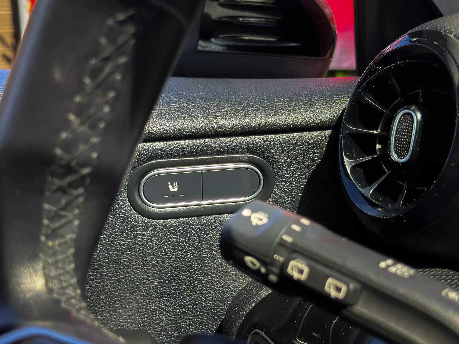 Mercedes-Benz CLA 250 e Style Plus 17