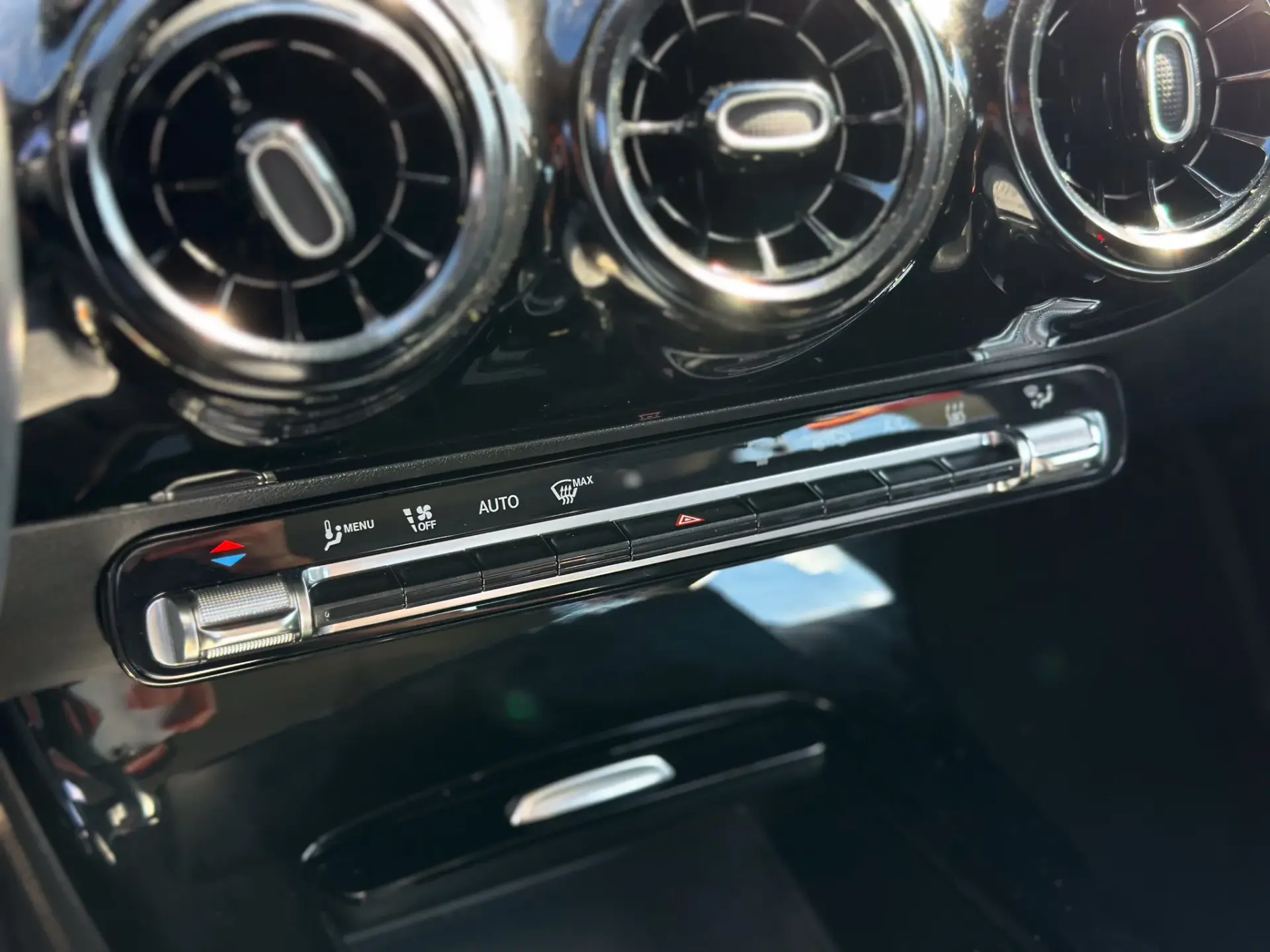 Mercedes-Benz CLA 250 e Style Plus 21