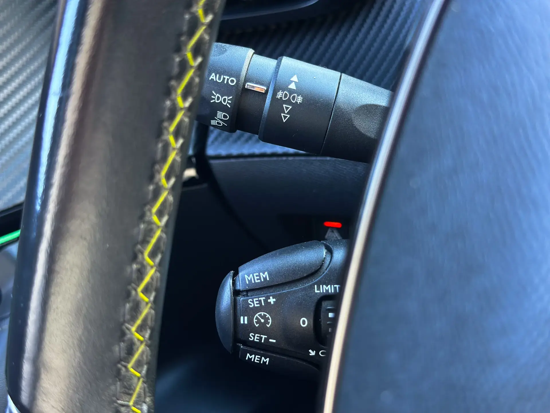 Peugeot 2008 1.5 BlueHDi GT 14