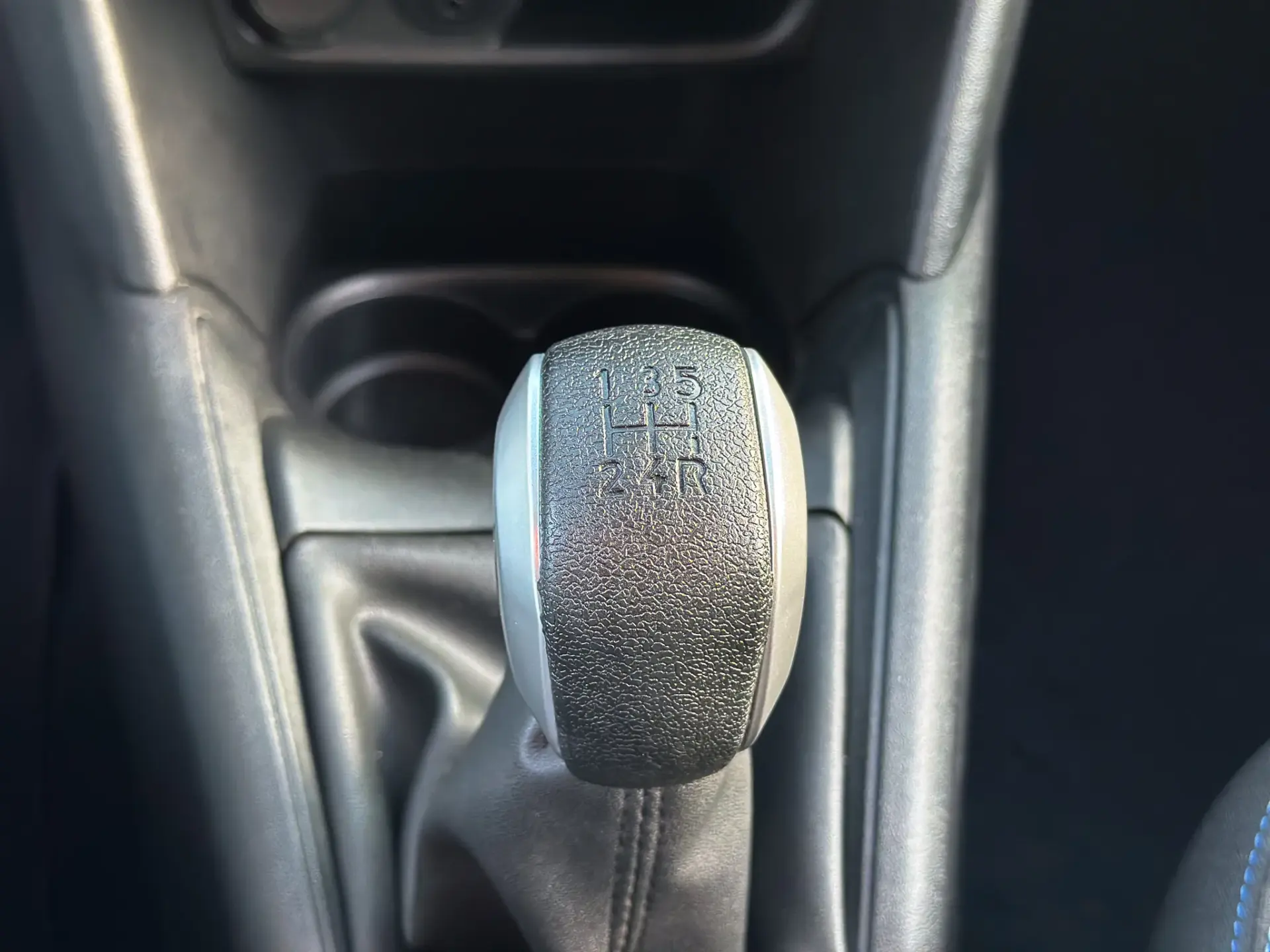 Peugeot 208 1.6 BlueHDi Style 17