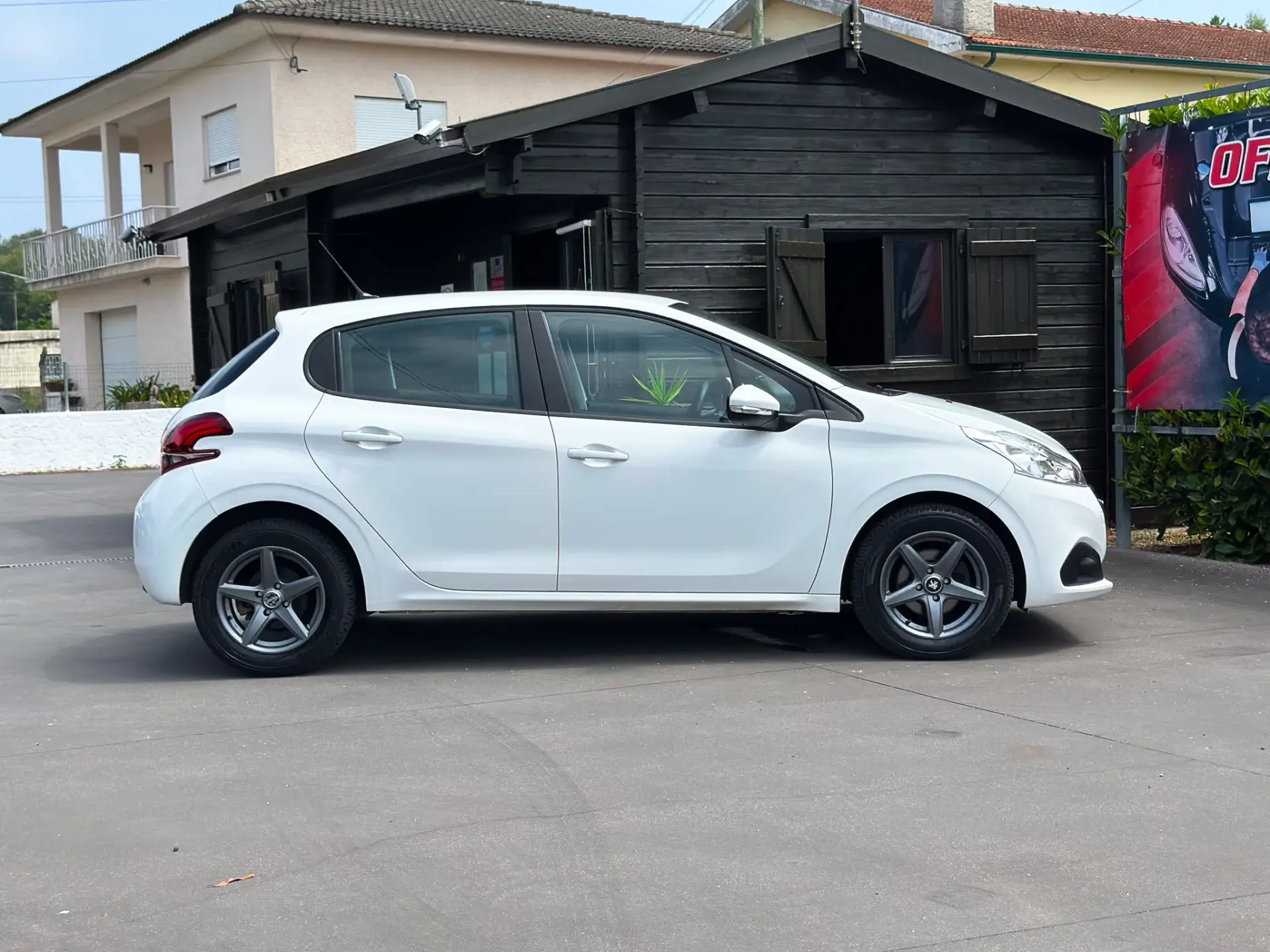 Peugeot 208 1.5 BlueHDi Active 9