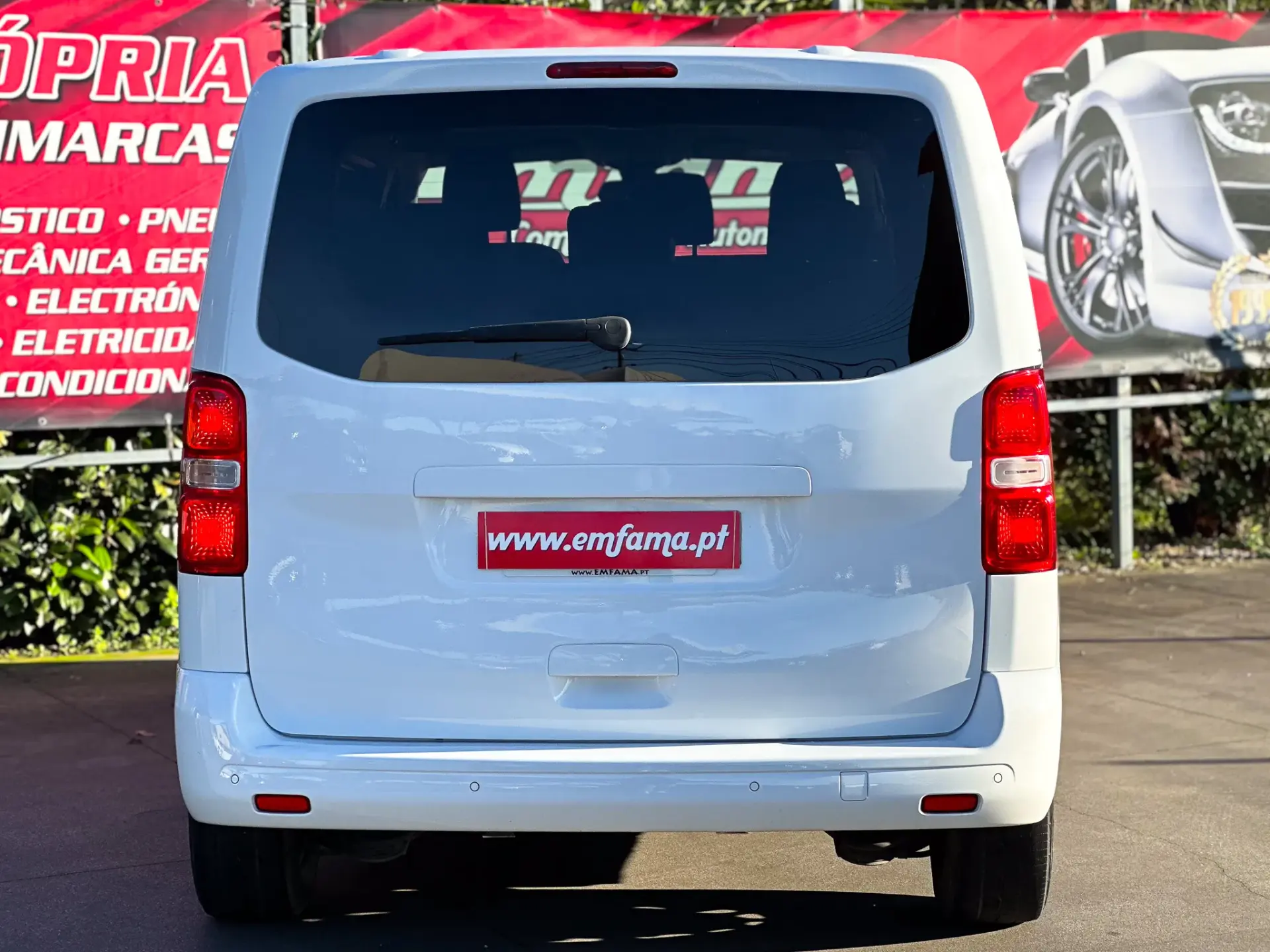 Peugeot Traveller 1.5 BlueHDi L2H1 Standard 9