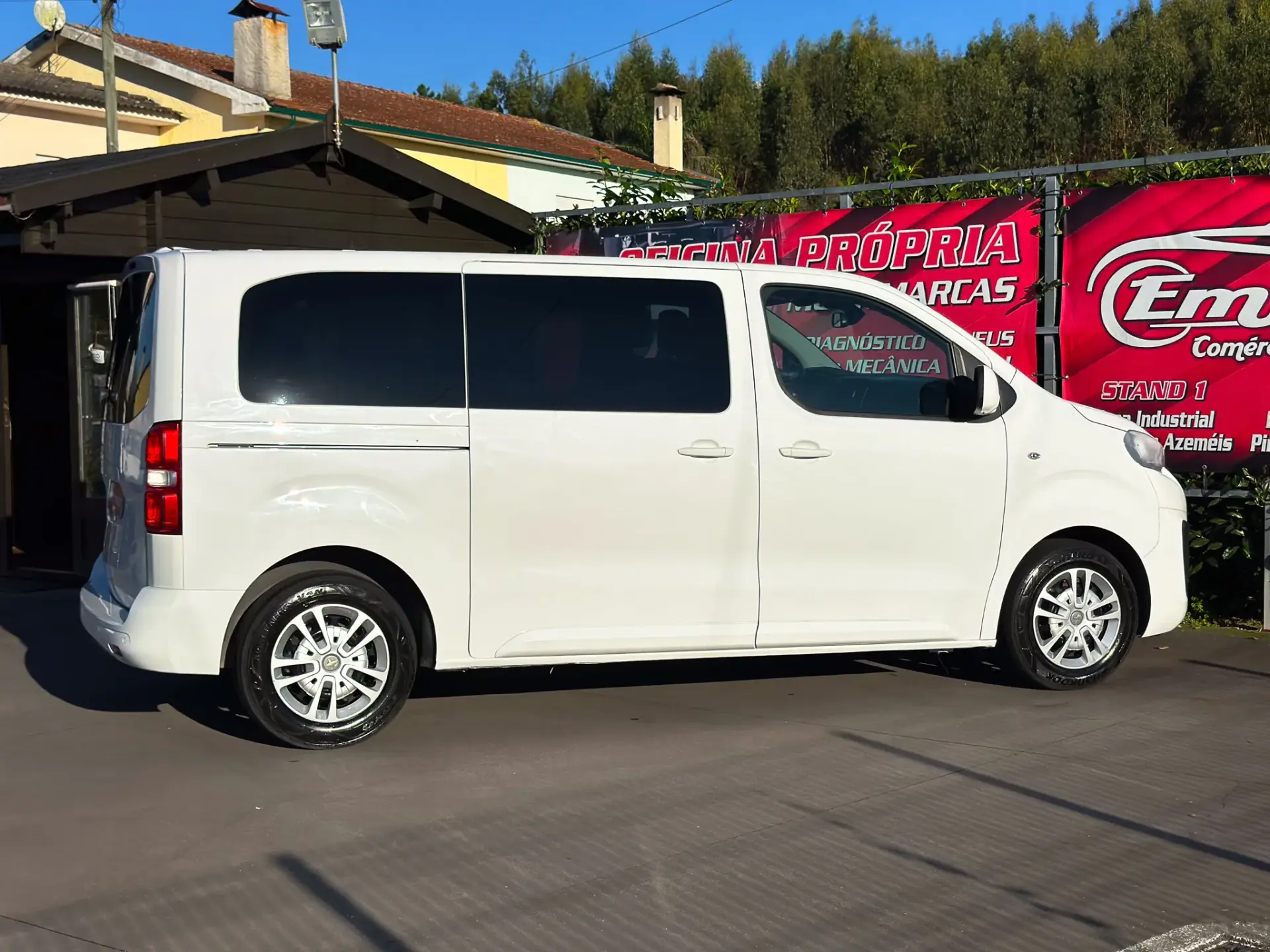 Peugeot Traveller 1.5 BlueHDi L2H1 Standard 11