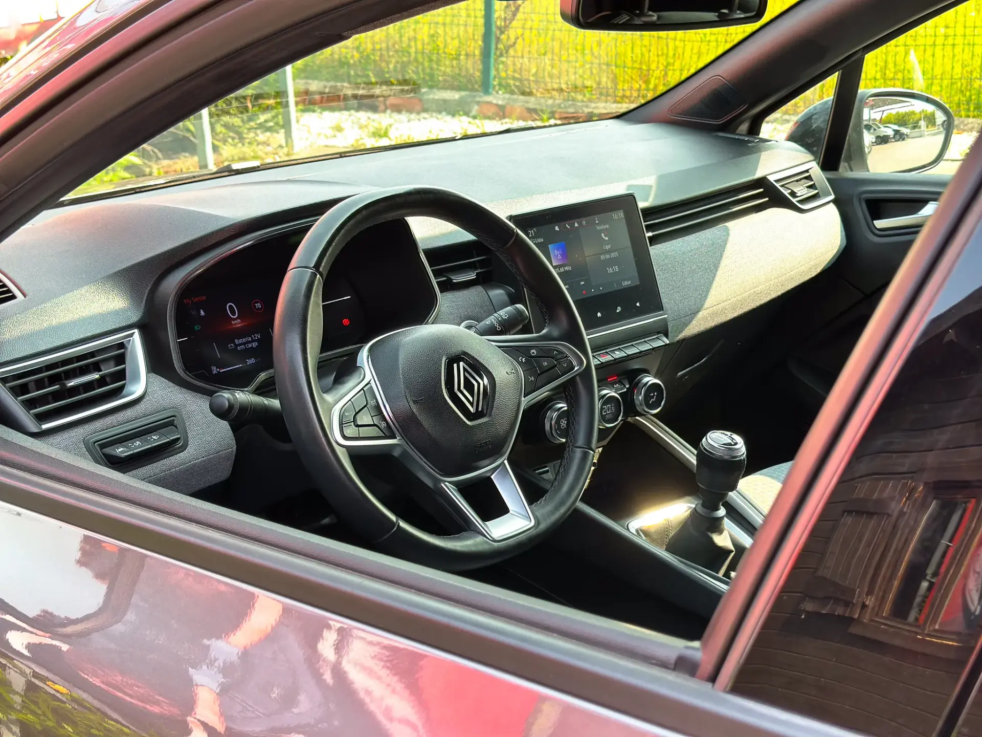Renault Clio 1.0 LPG Gasolina/gas (GPL) 2