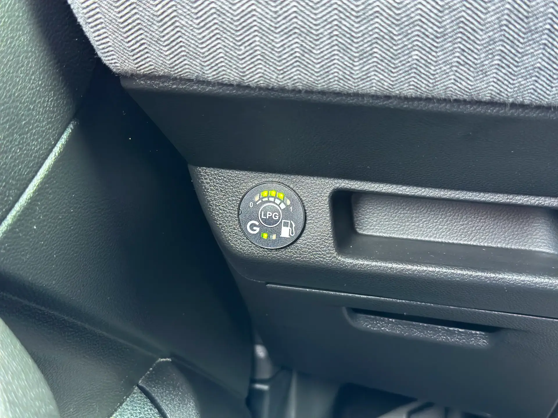 Renault Clio 1.0 LPG Gasolina/gas (GPL) 20