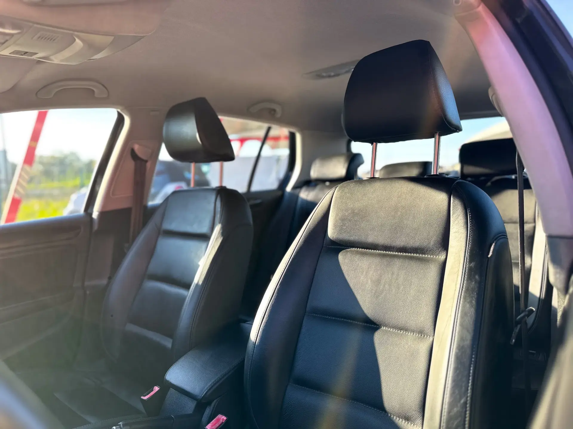 Volkswagen Golf 1.6 TDi Confortline 13