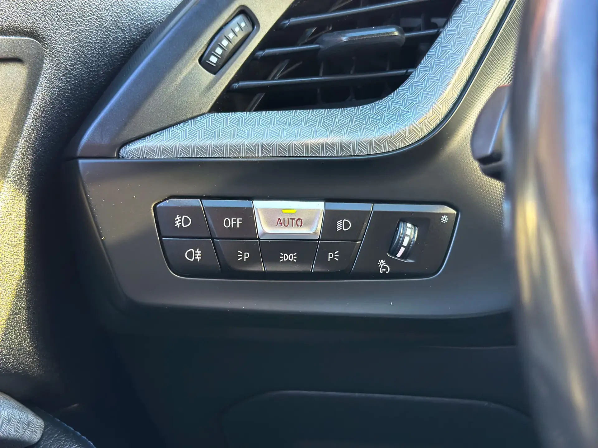 BMW 118 i Pack Desportivo M Auto 16