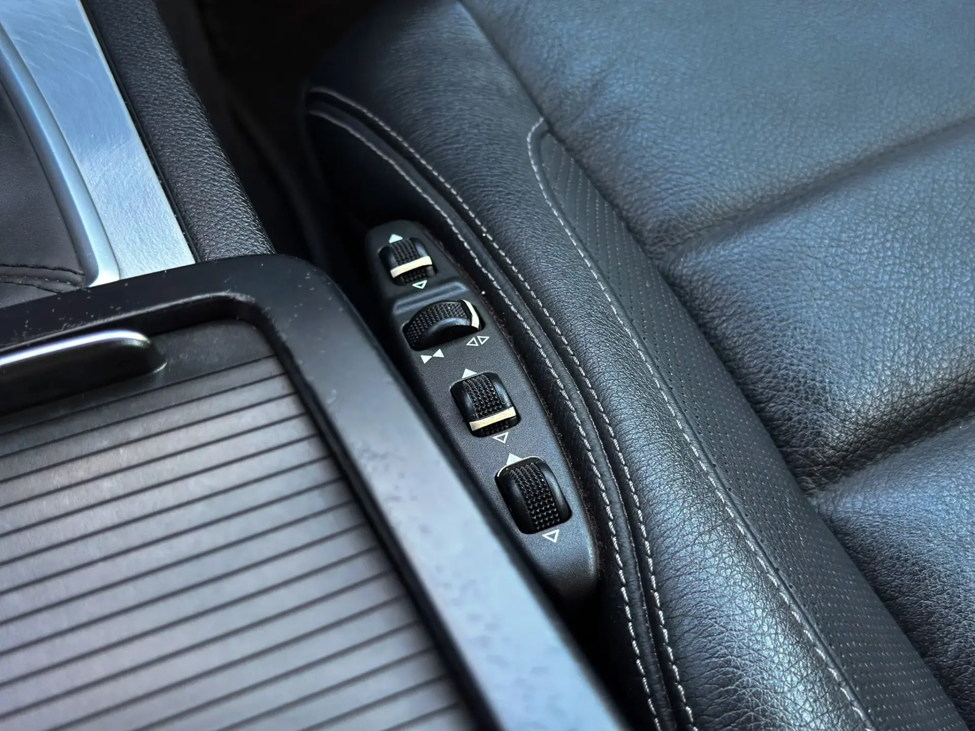 Mercedes-Benz E 220 CDI BlueEfficiency 16