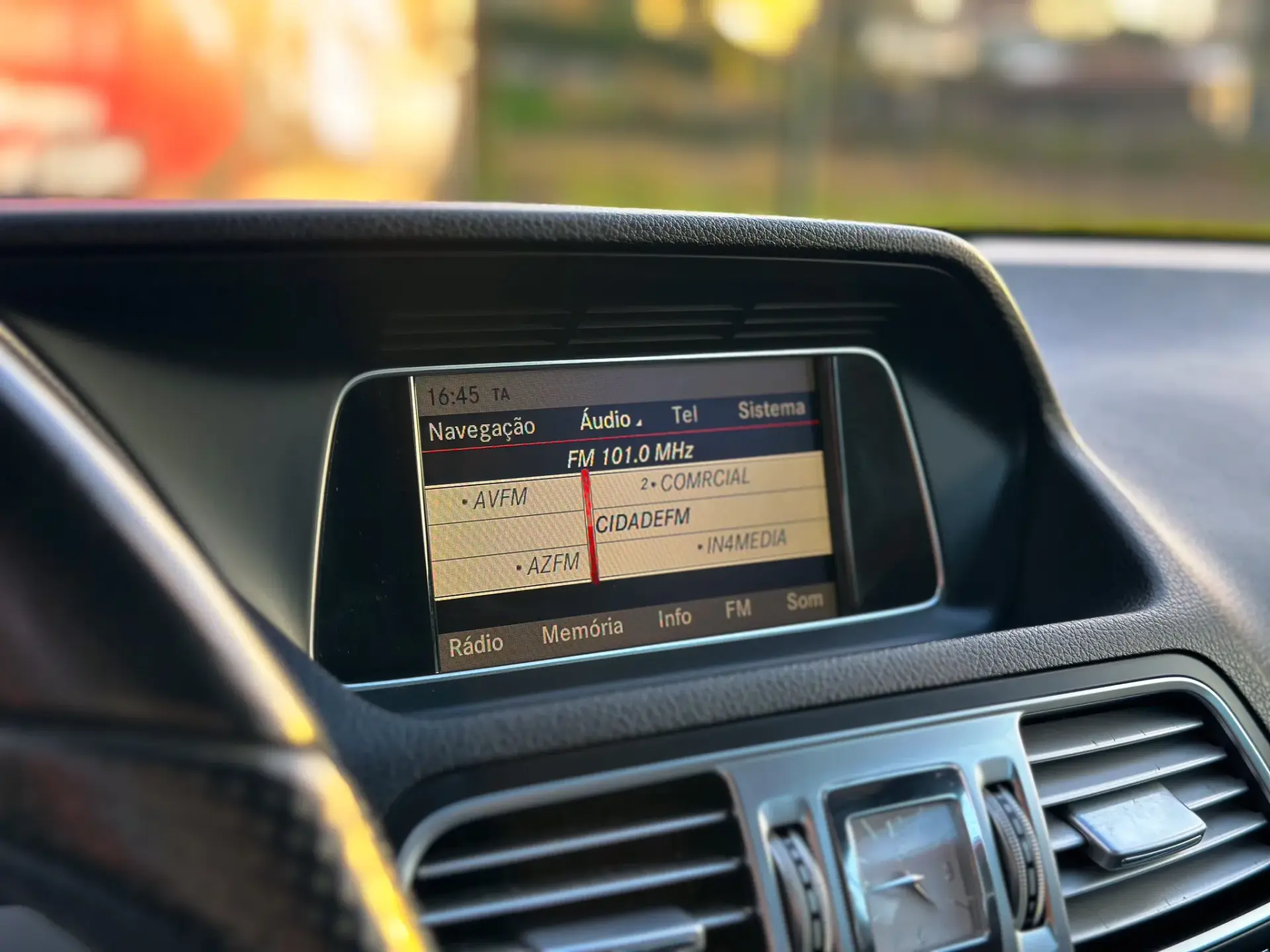 Mercedes-Benz E 220 CDI BlueEfficiency 21