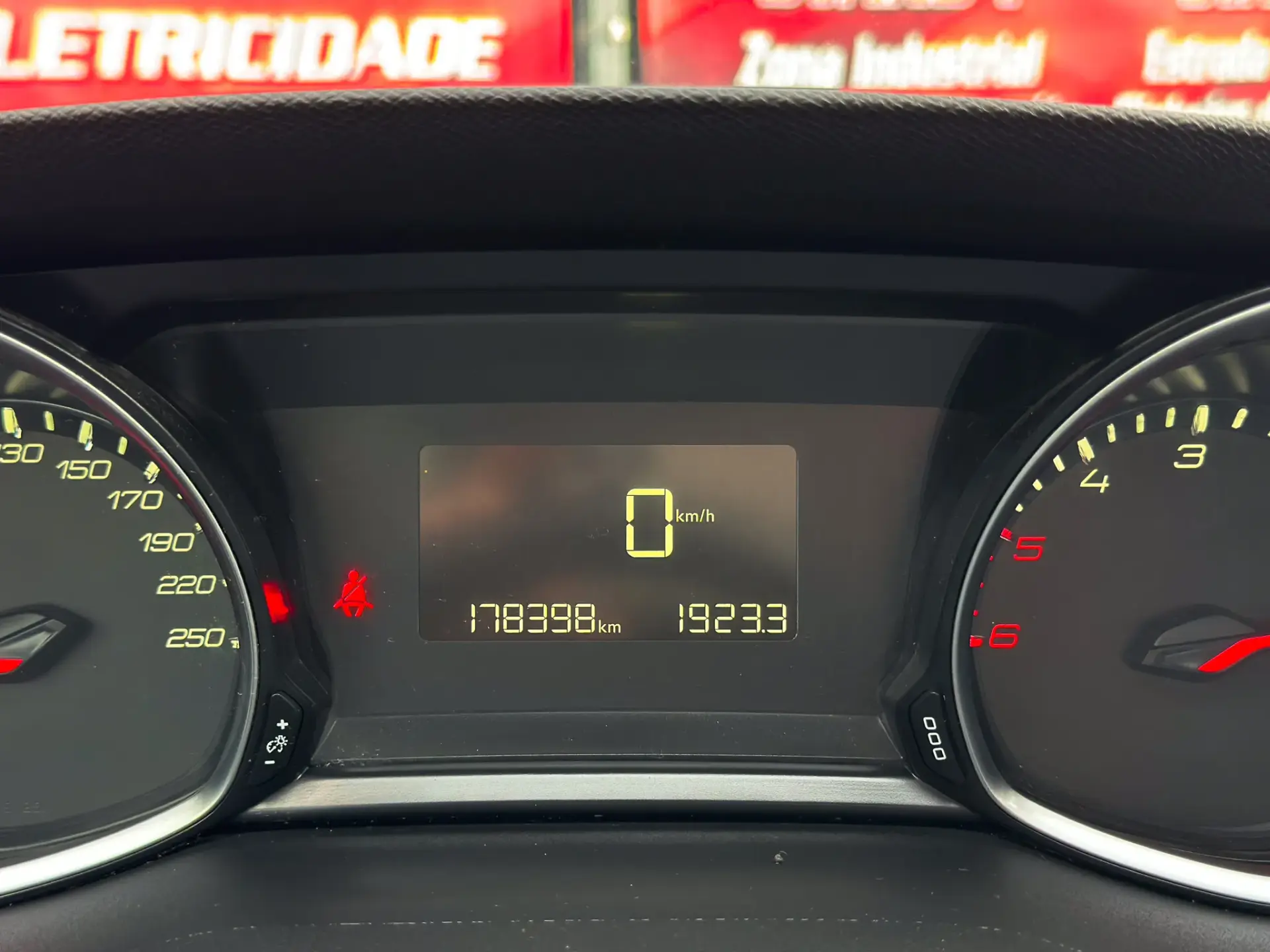 Peugeot 308 1.6 BlueHDi Access 17