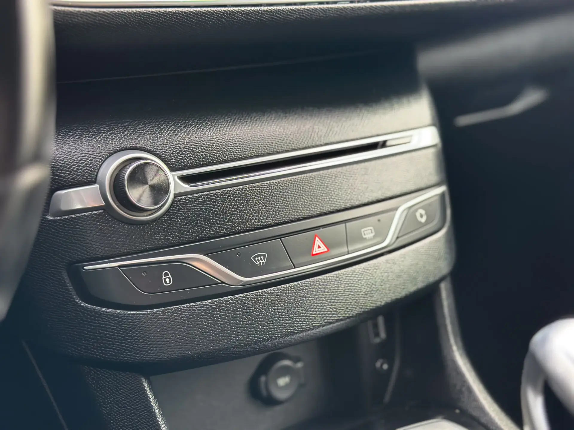 Peugeot 308 1.6 BlueHDi Access 18