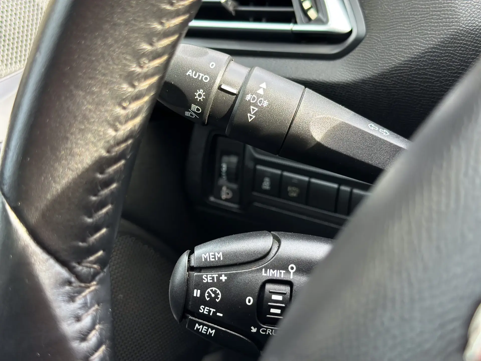 Peugeot 308 SW 1.6 BlueHDi Active J17 18