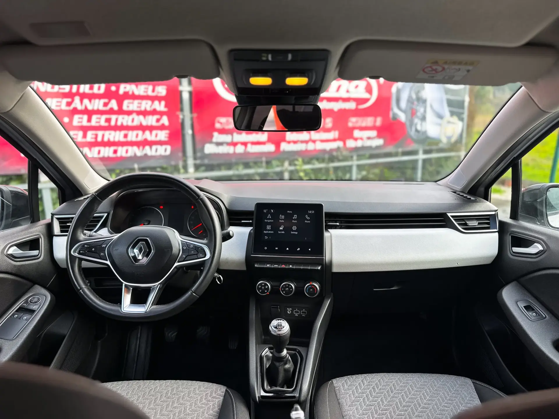 Renault Clio 1.0 LPG Gasolina/gas (GPL) 2