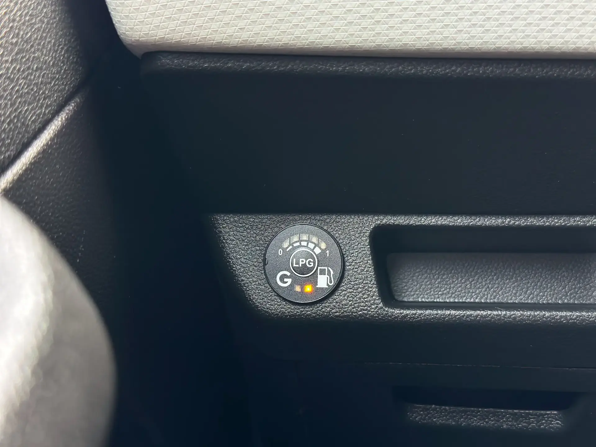 Renault Clio 1.0 LPG Gasolina/gas (GPL) 17