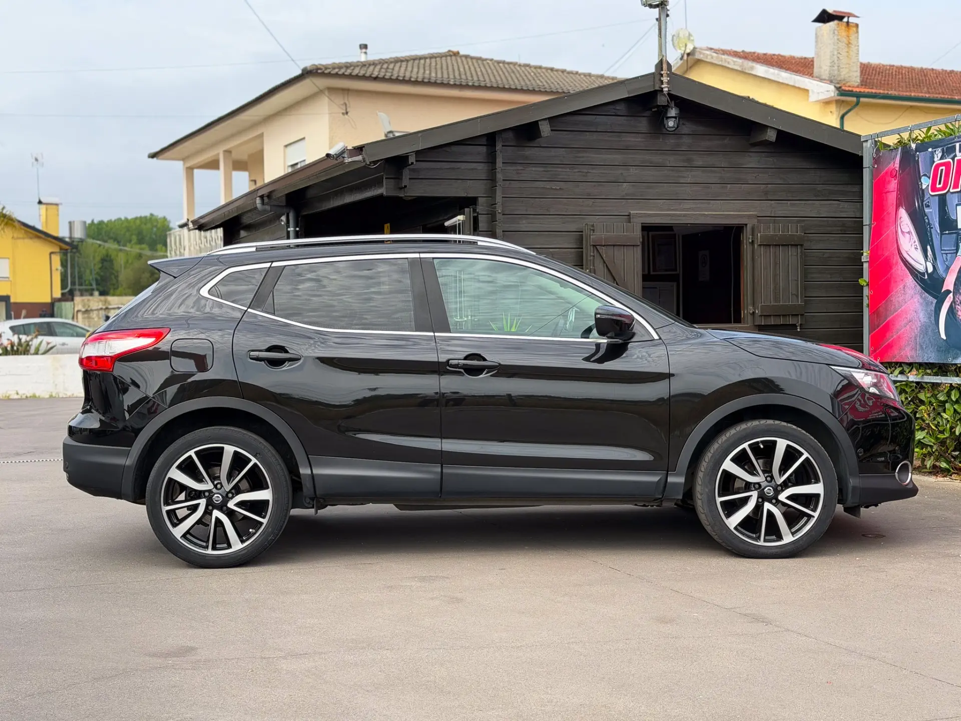 Nissan Qashqai 1.5 dCi Tekna J19 10