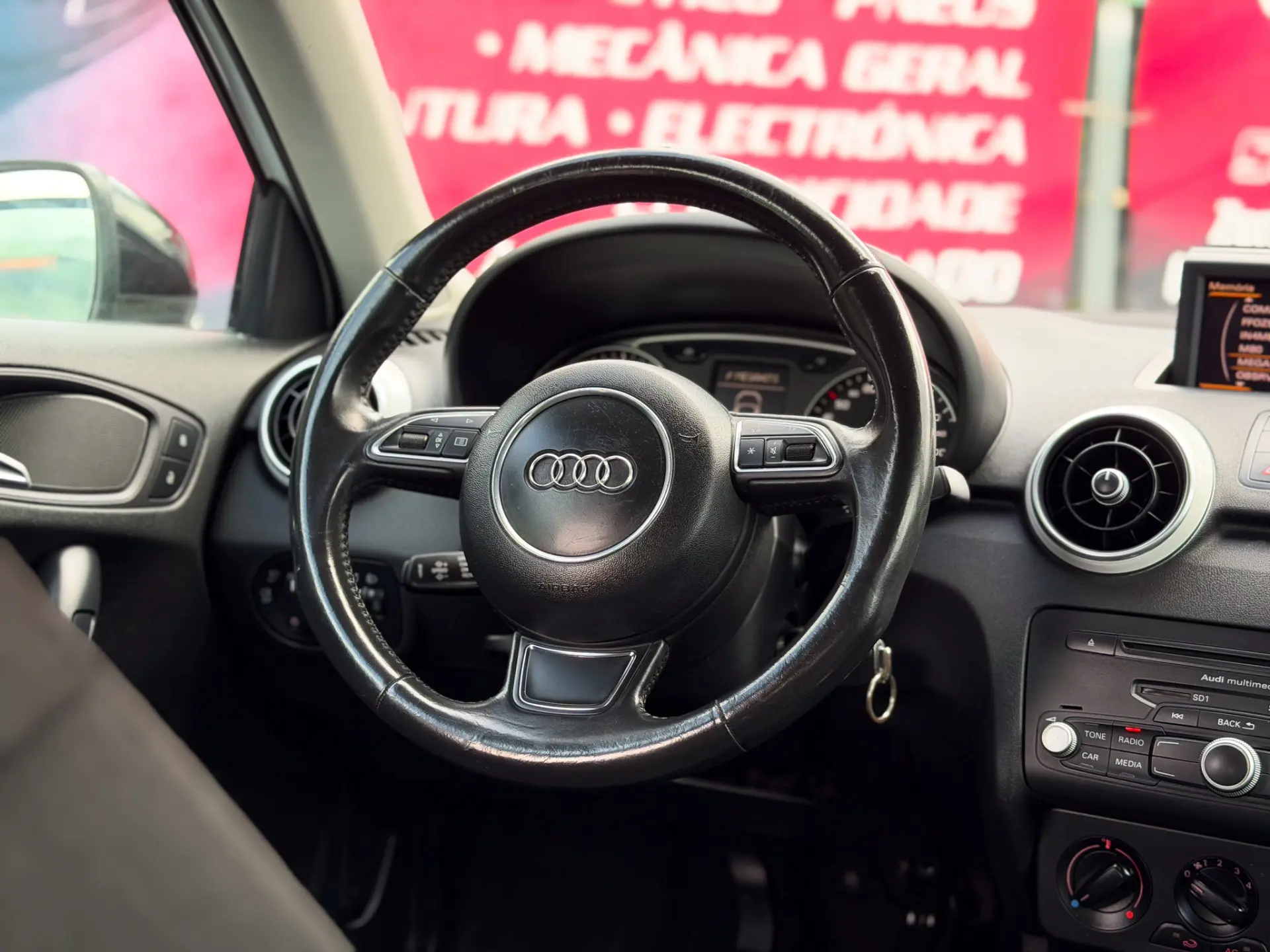 Audi A1 Sportback 1.6 TDI S-line 13