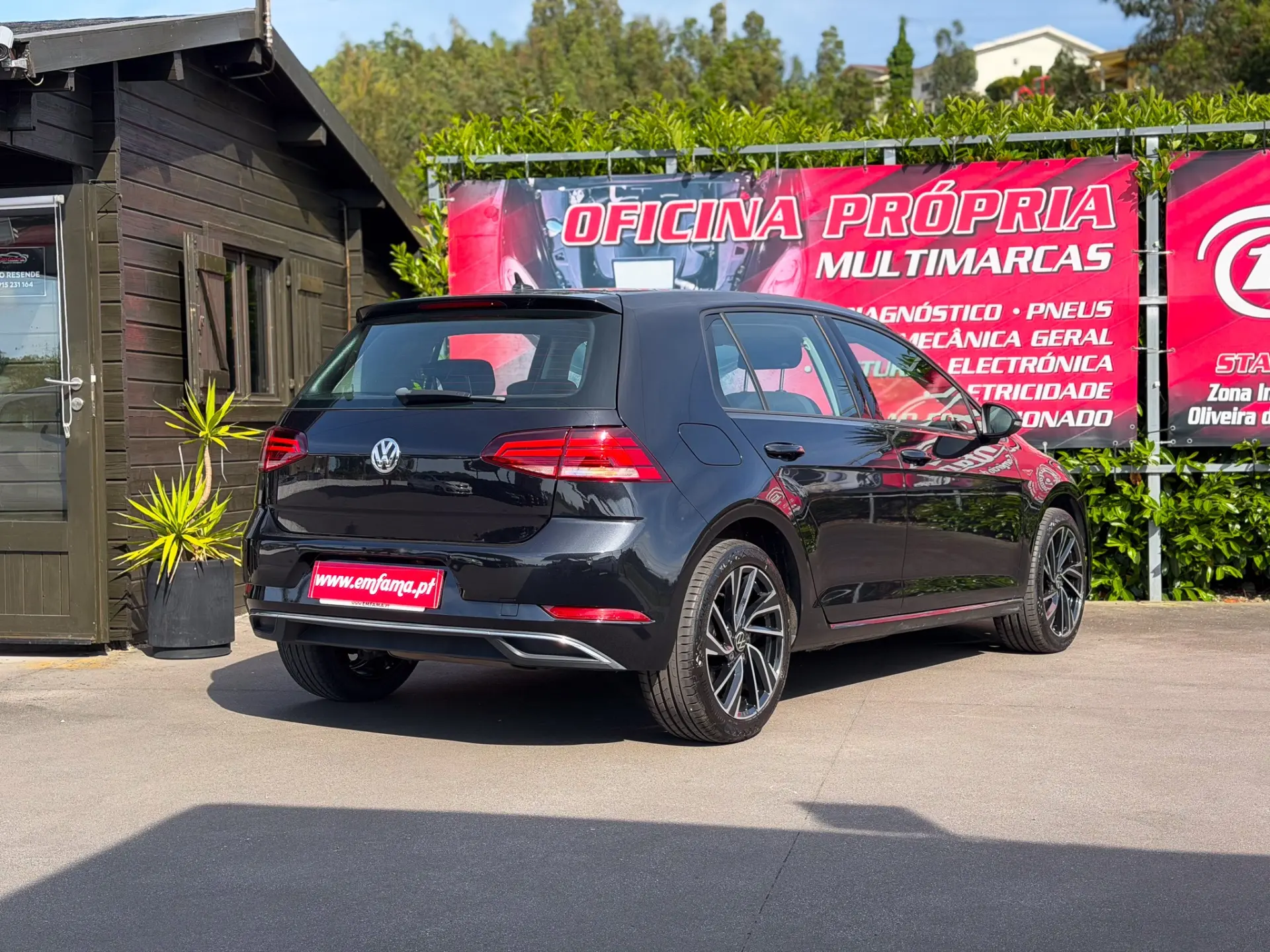 Volkswagen Golf 1.6 TDI Confortline 8