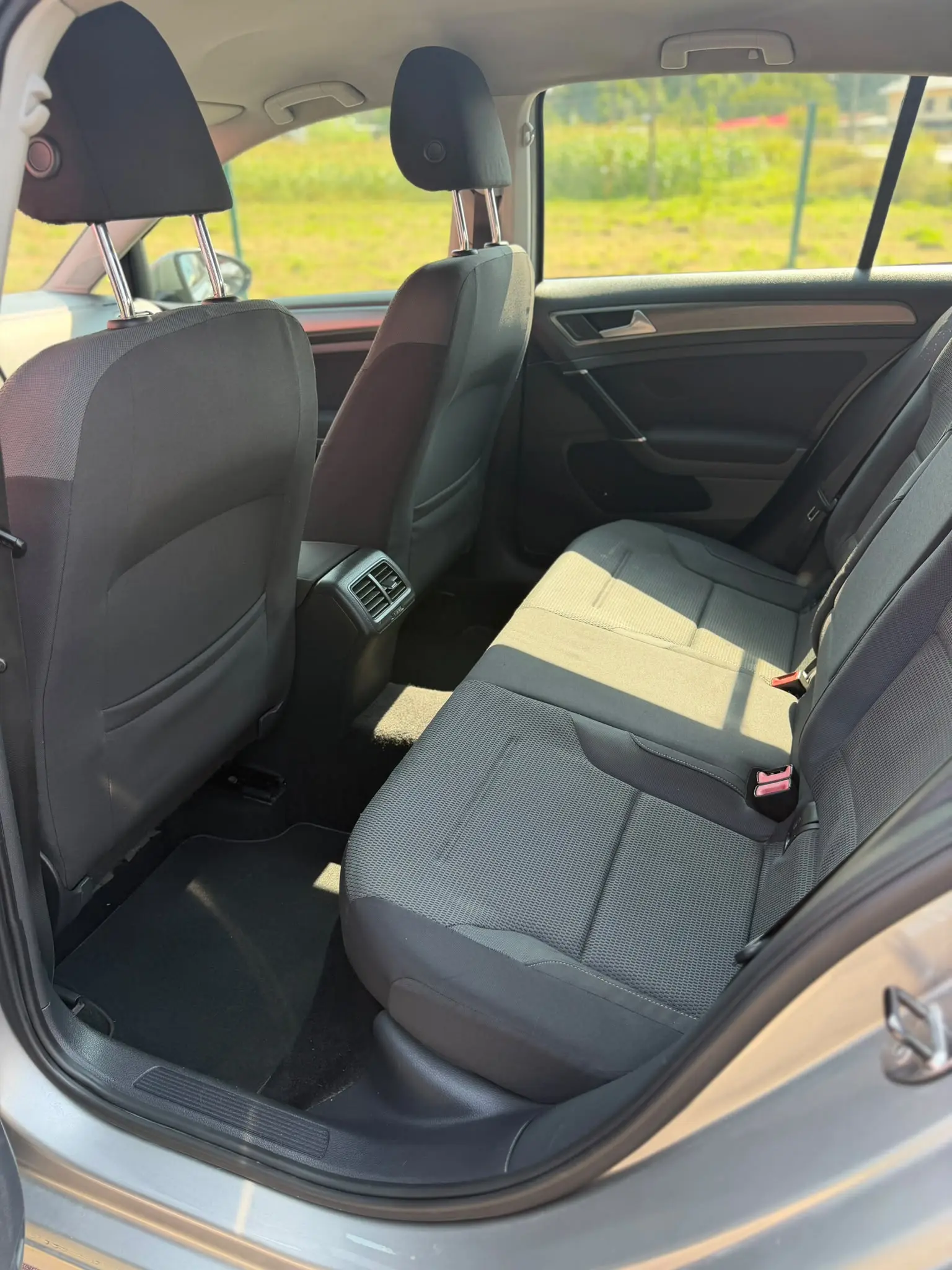 Volkswagen Golf 1.6 TDi Trendline BlueMotion 12