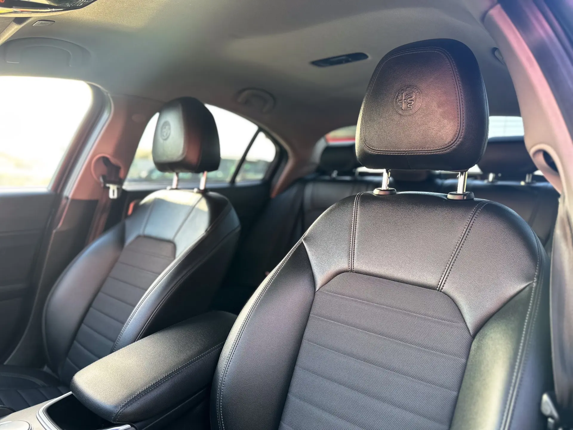 Alfa Romeo Giulia 2.2 D Sprint AT8 26