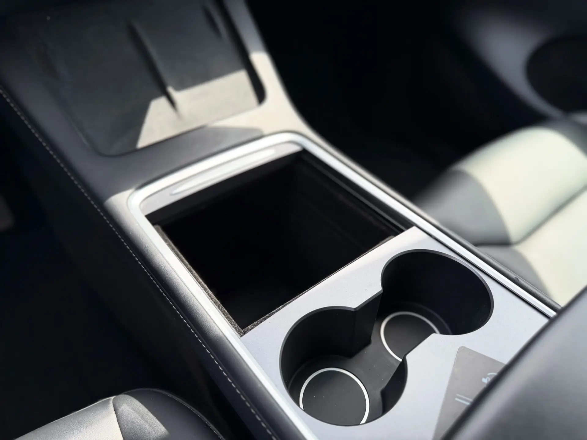 Tesla Model Y Standard 20