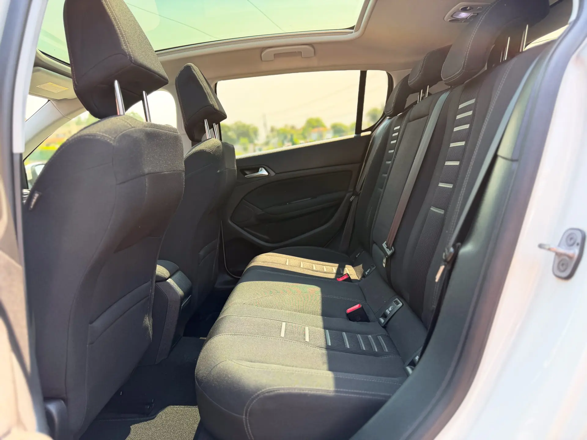 Peugeot 308 1.6 e-HDi Active J17 13