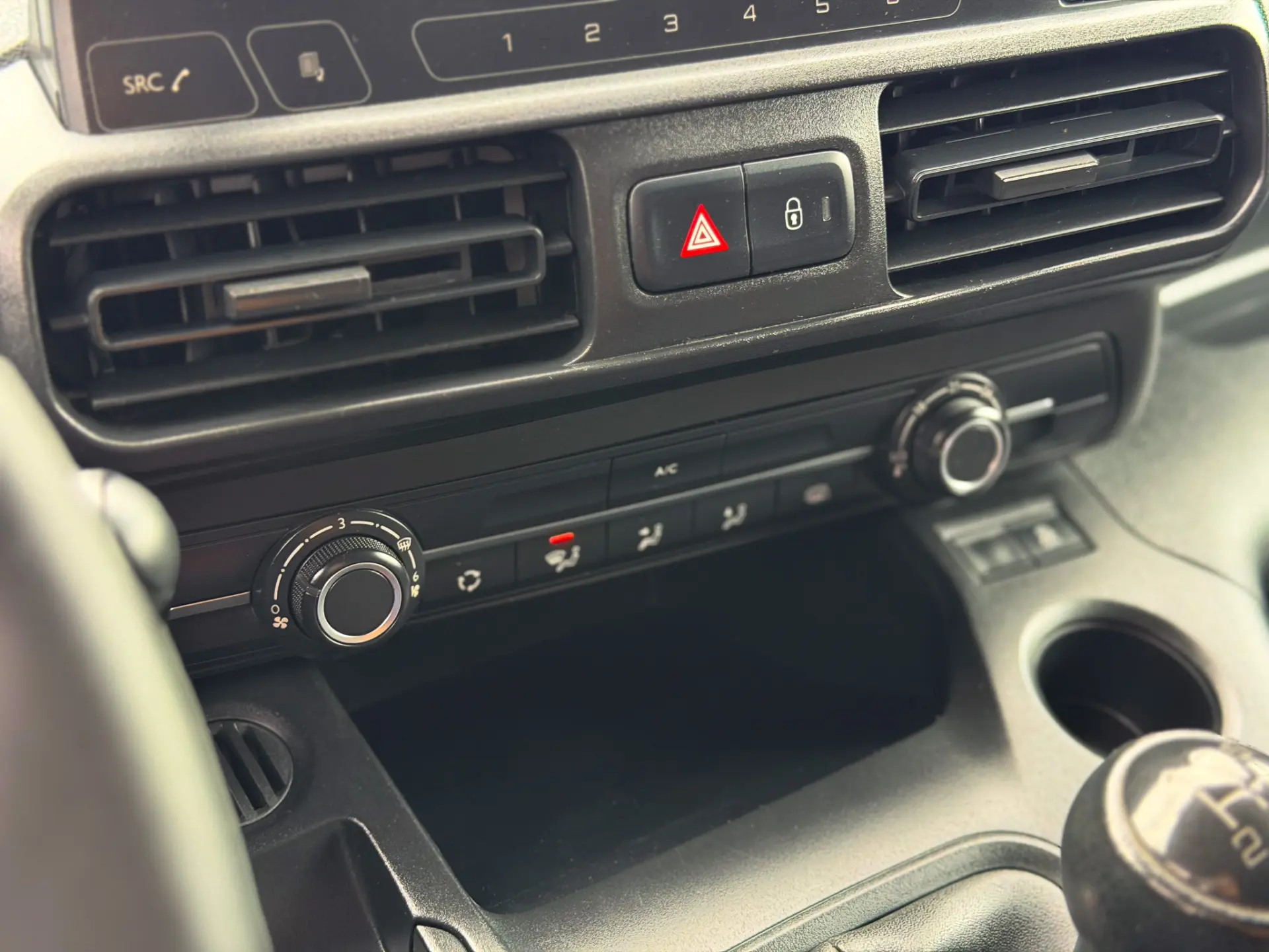Peugeot Partner BlueHDI 17