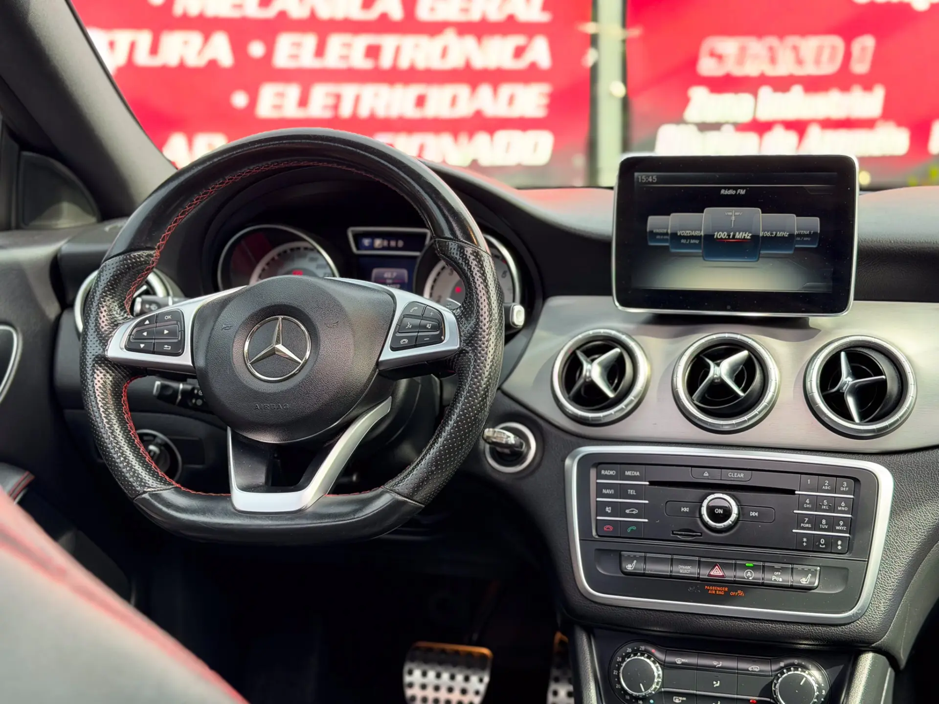 Mercedes-Benz CLA 220 d Shooting Brake AMG Line Aut. 17