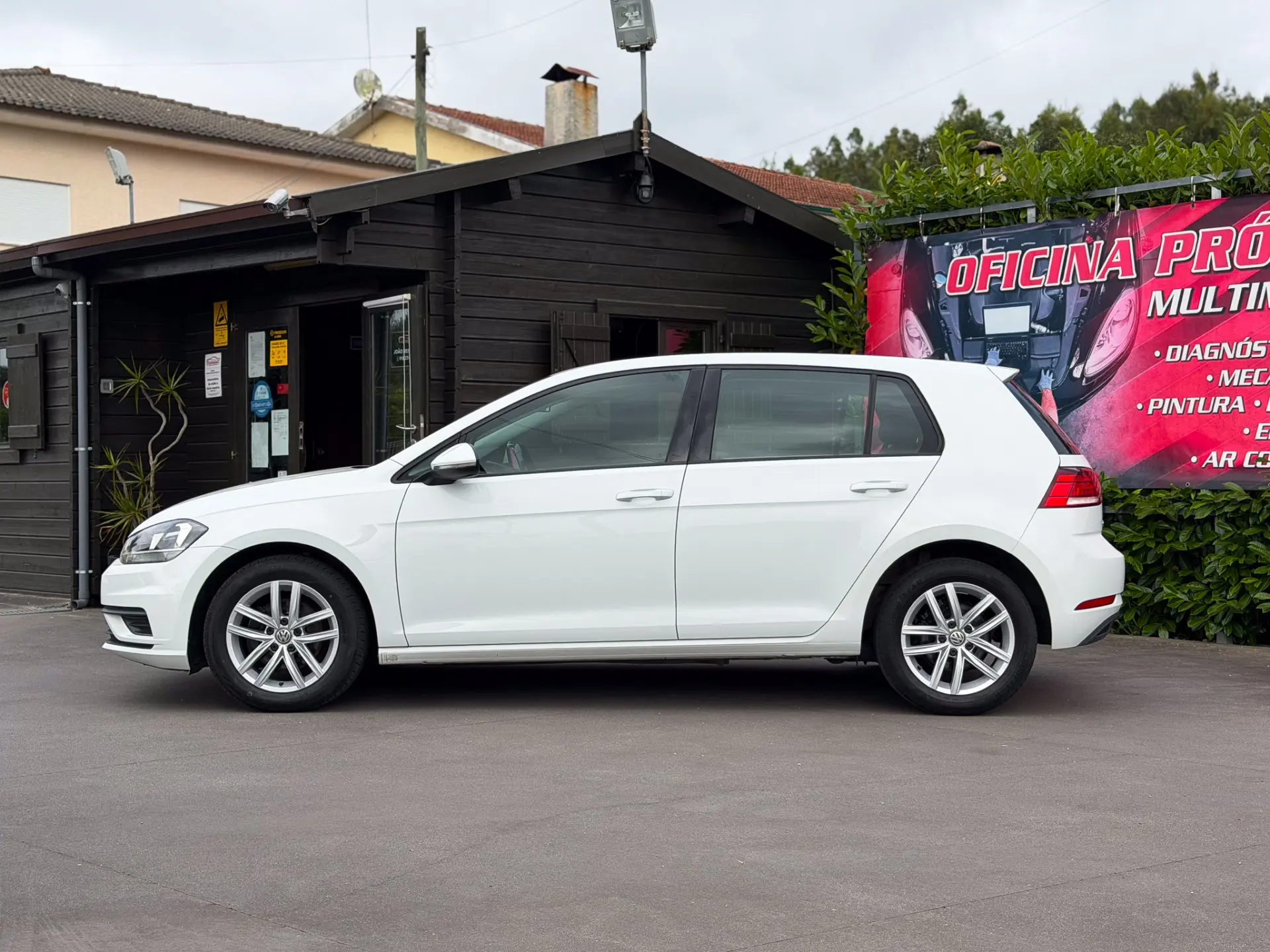 Volkswagen Golf 1.6 TDI Confortline 5