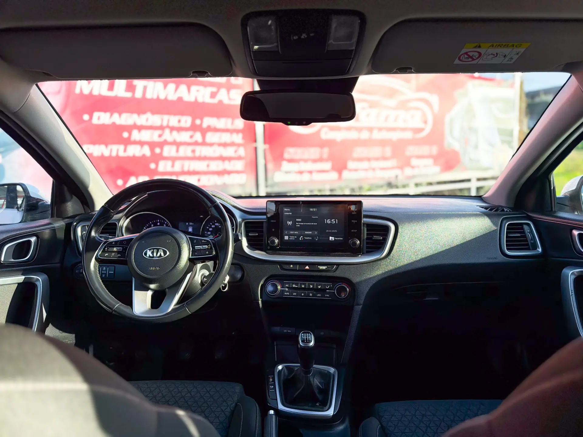 Kia Ceed 1.0 T-GDI Urban 12