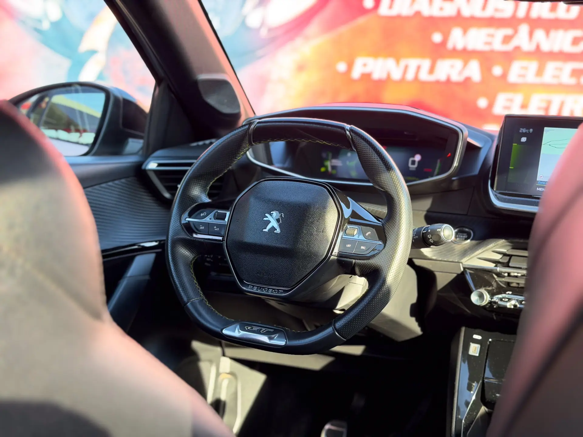 Peugeot 208 1.5 BlueHDi GT 14