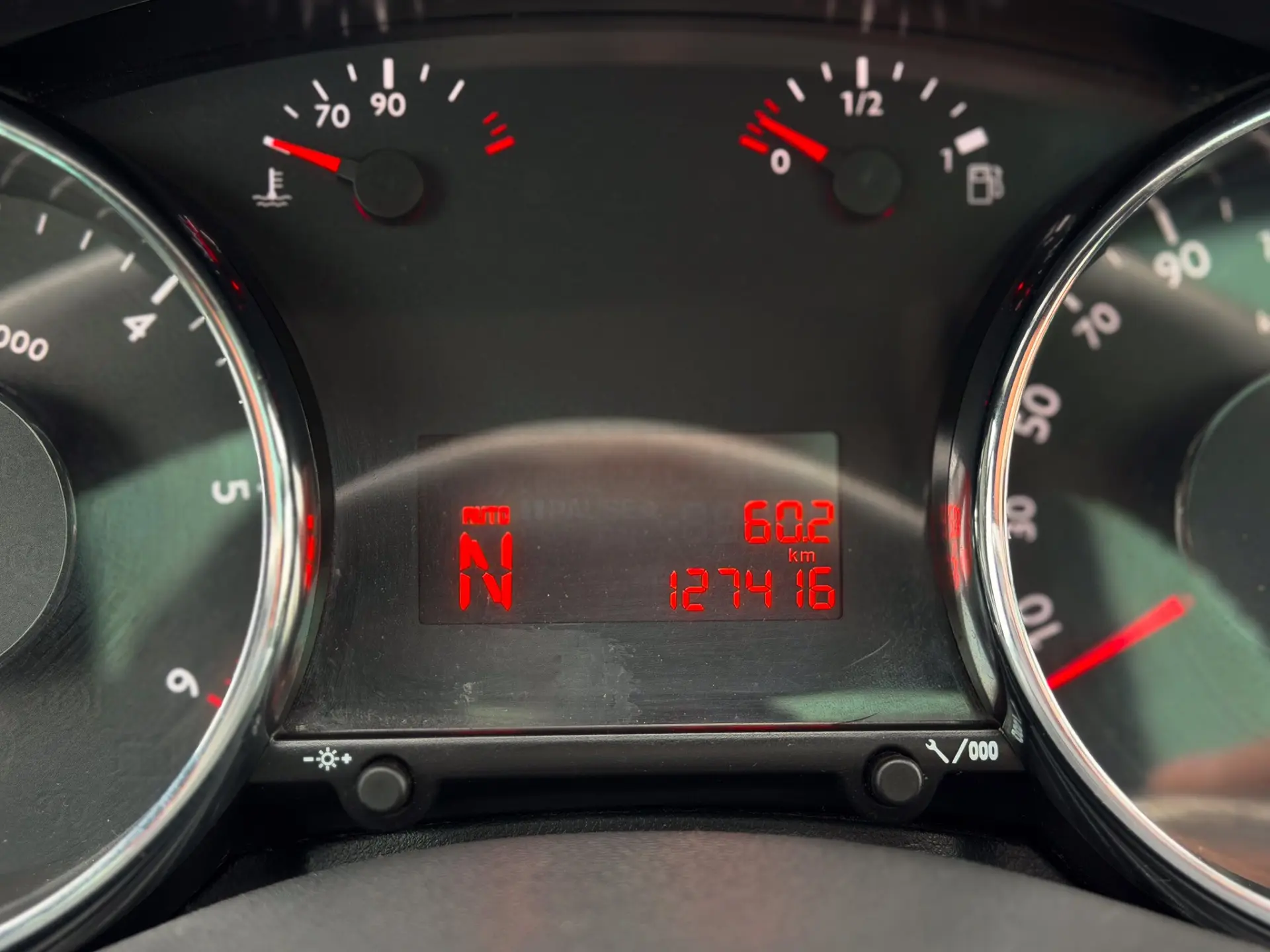 Peugeot 5008 1.6 E-HDi Active 2-Tronic 21