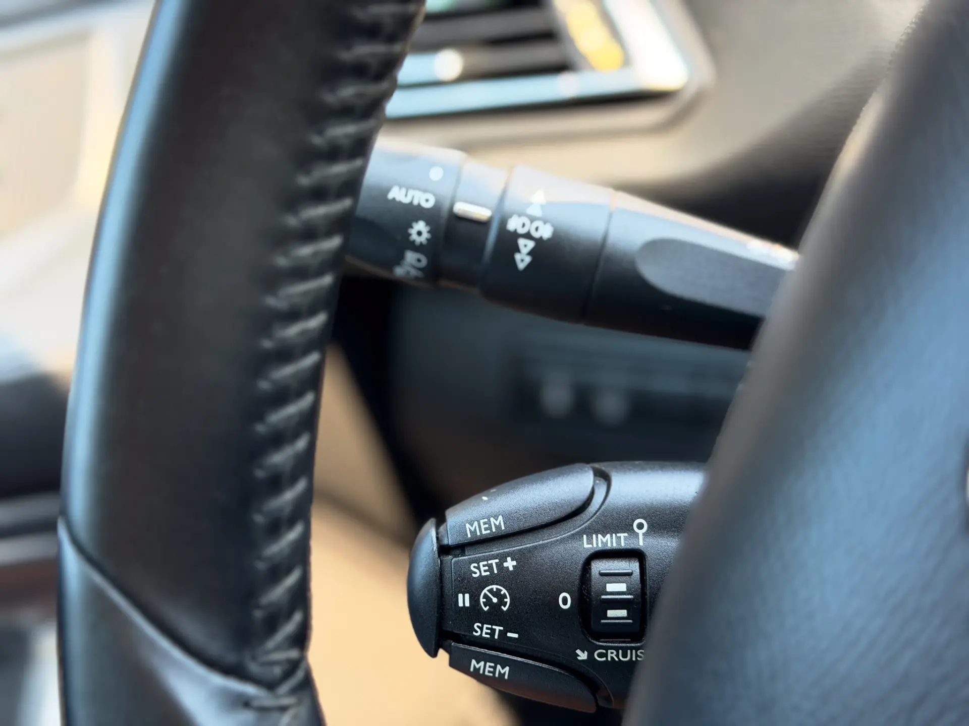 Peugeot 308 1.6 e-HDi Active J17 19