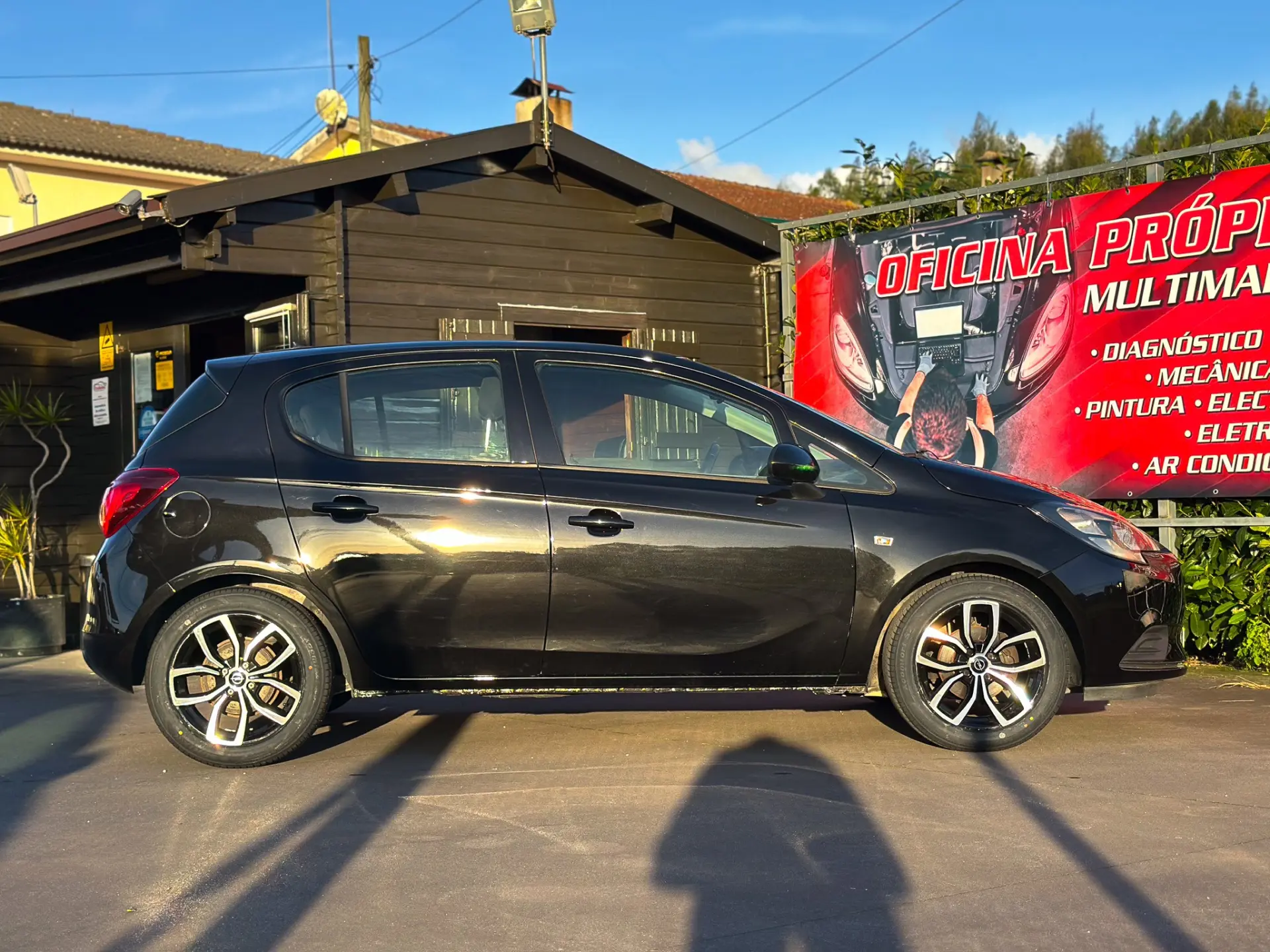 Opel Corsa 1.2 Enjoy 9