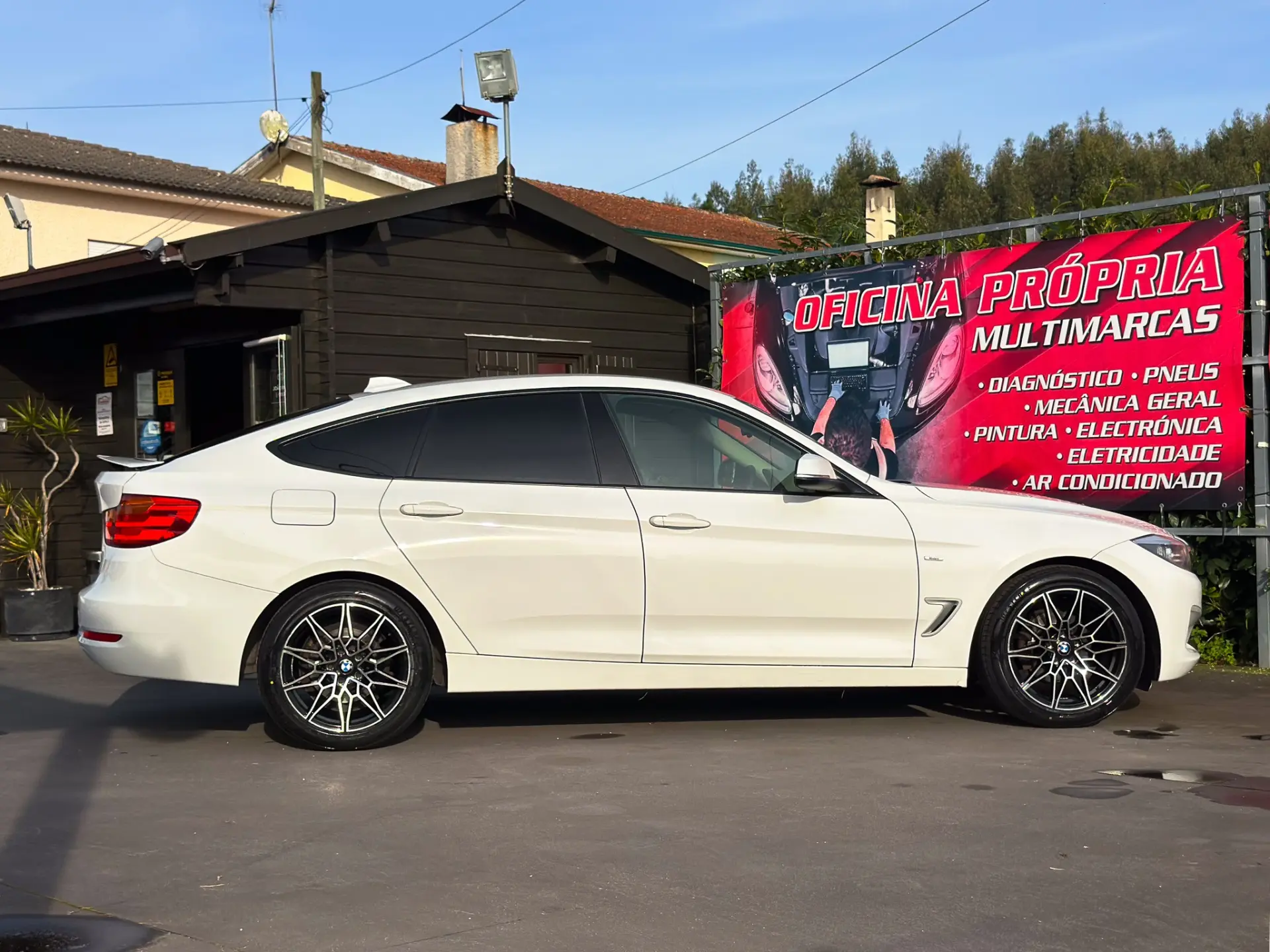 BMW 318 Gran Turismo d Line Modern 9