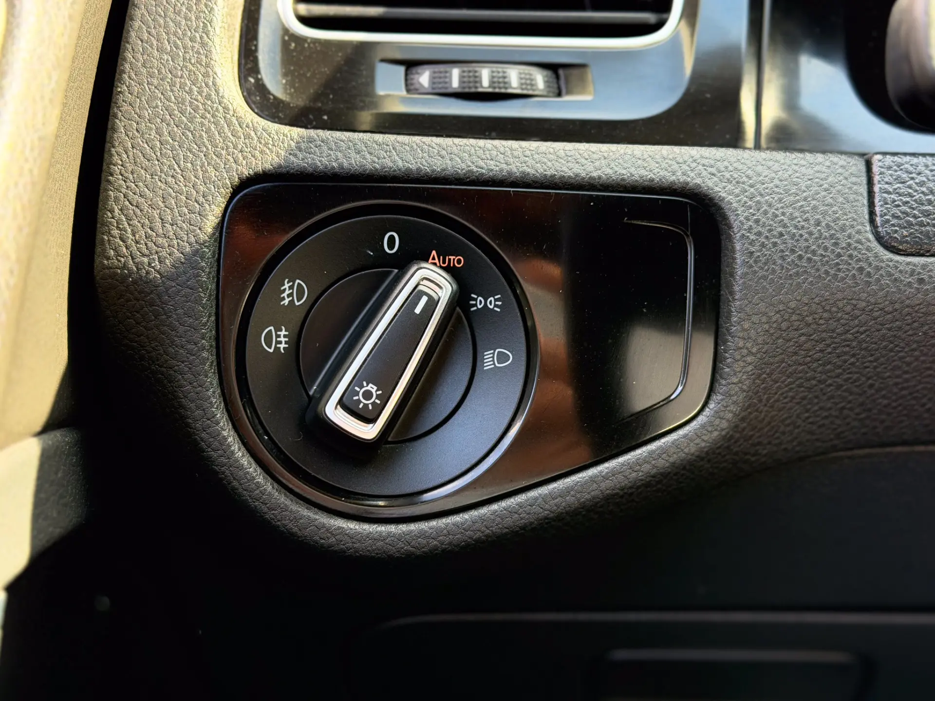 Volkswagen Golf 1.6 TDI BlueMotion Allstar 23