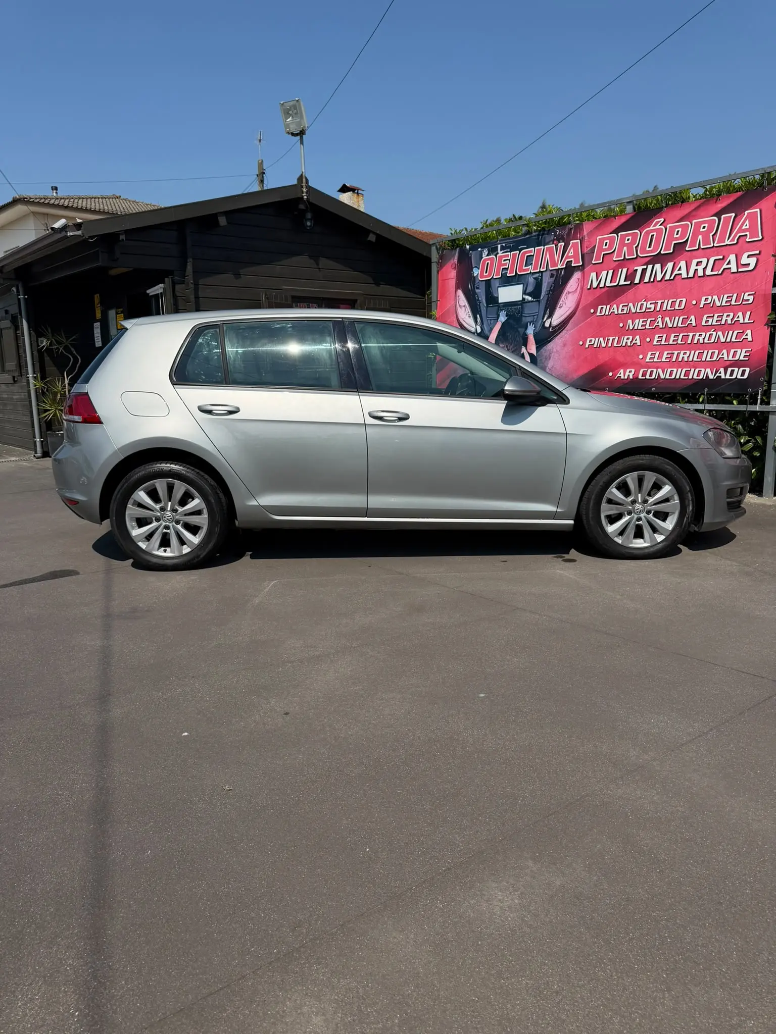 Volkswagen Golf 1.6 TDi Trendline BlueMotion 4