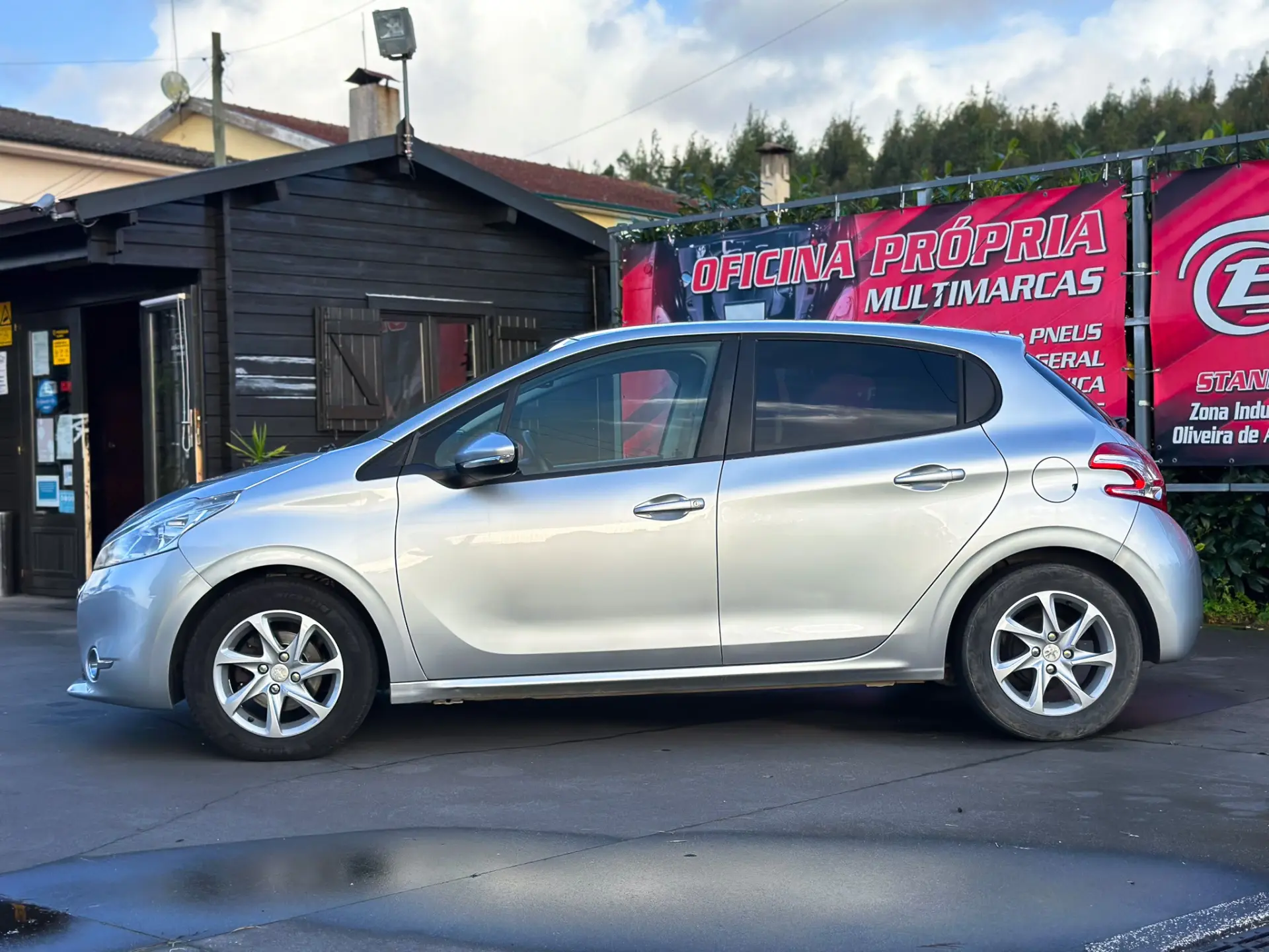 Peugeot 208 1.4 HDi Access 5