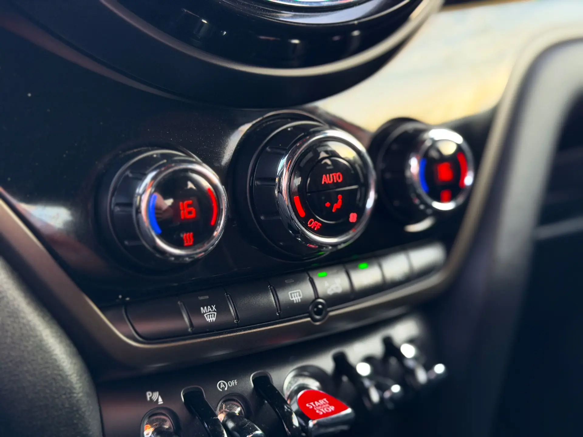 MINI Countryman One D Sport Edition 21