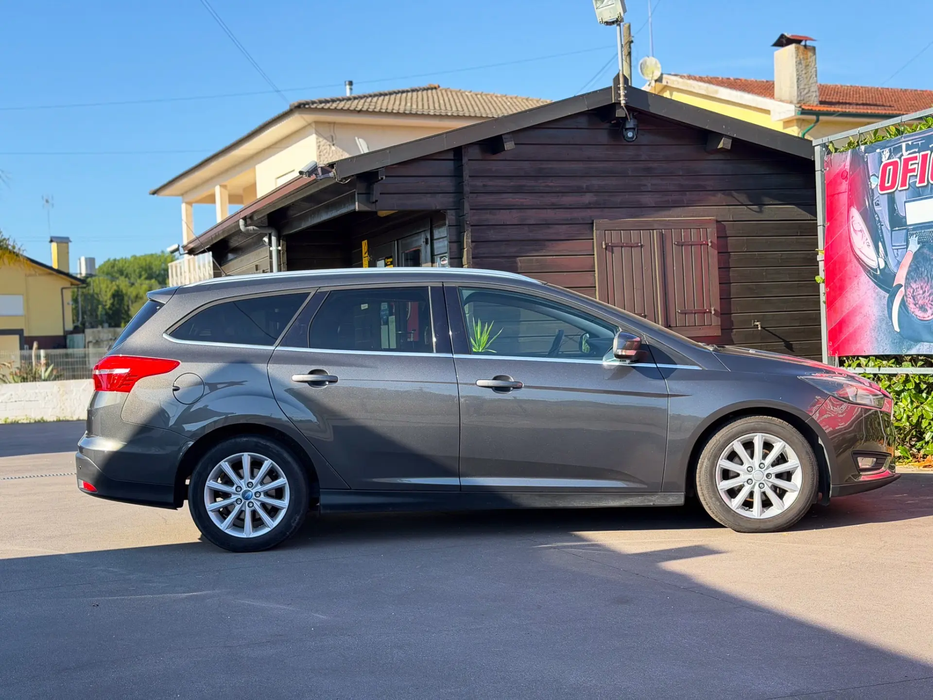 Ford Focus SW 1.5 TDCi EcoBlue Active 9