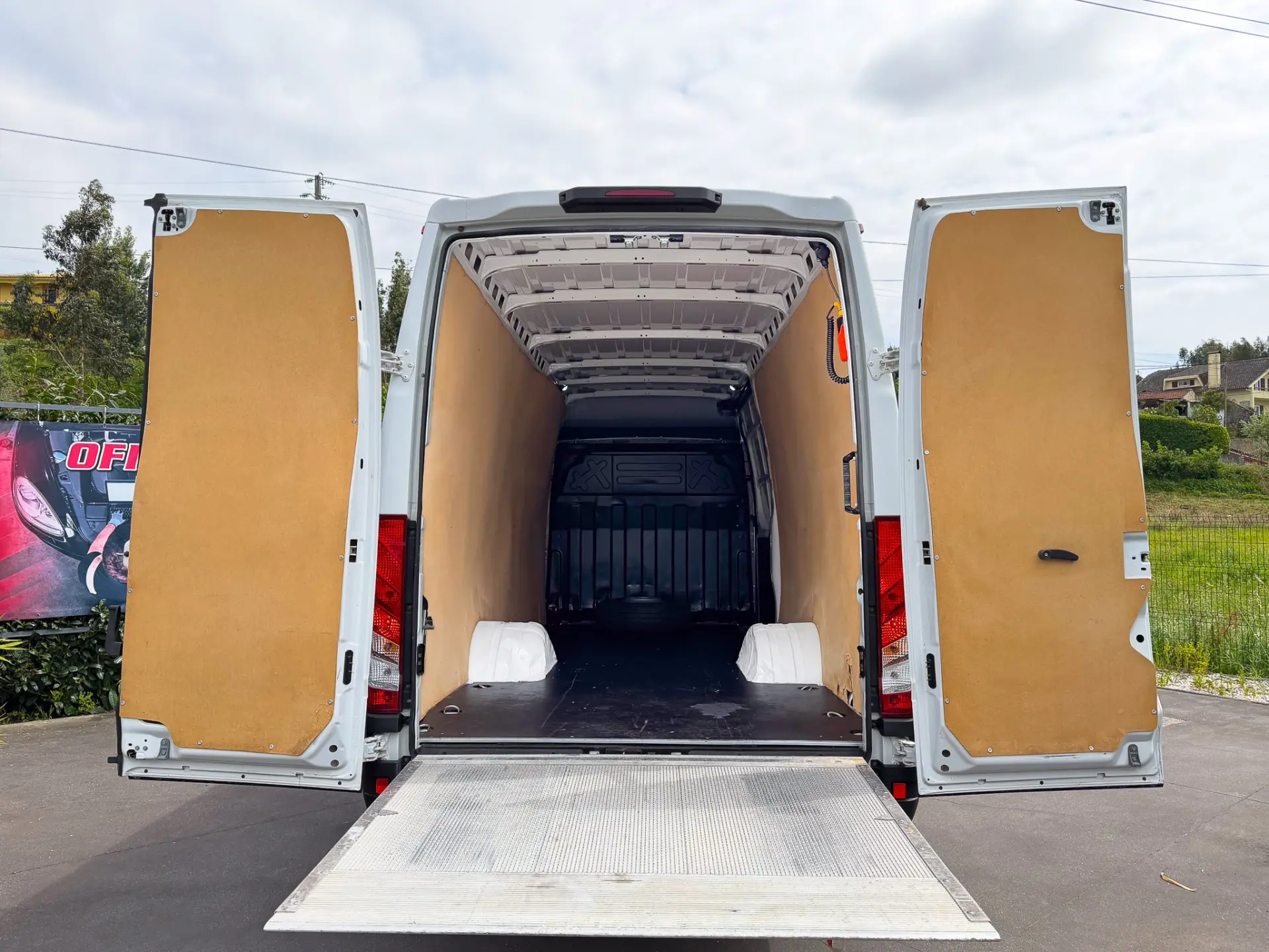 Iveco Daily 3.0 70C18H 7000 12